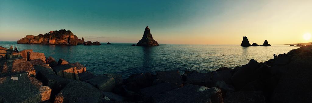 La Scivola Rooms Aci Castello Eksteriør billede